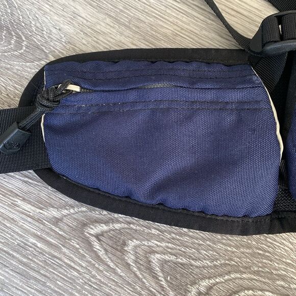 The North Face Black & Navy Blue Water Hiking Waist bag Backpack Large Pockets - Picture 4 of 12